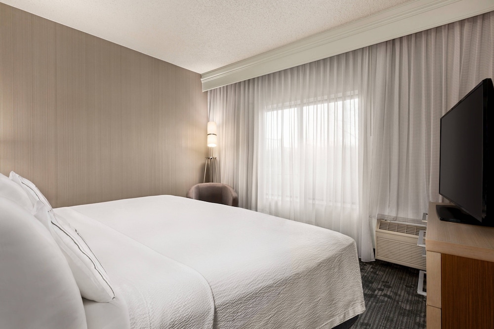 Courtyard by Marriott Roseville - photo 6