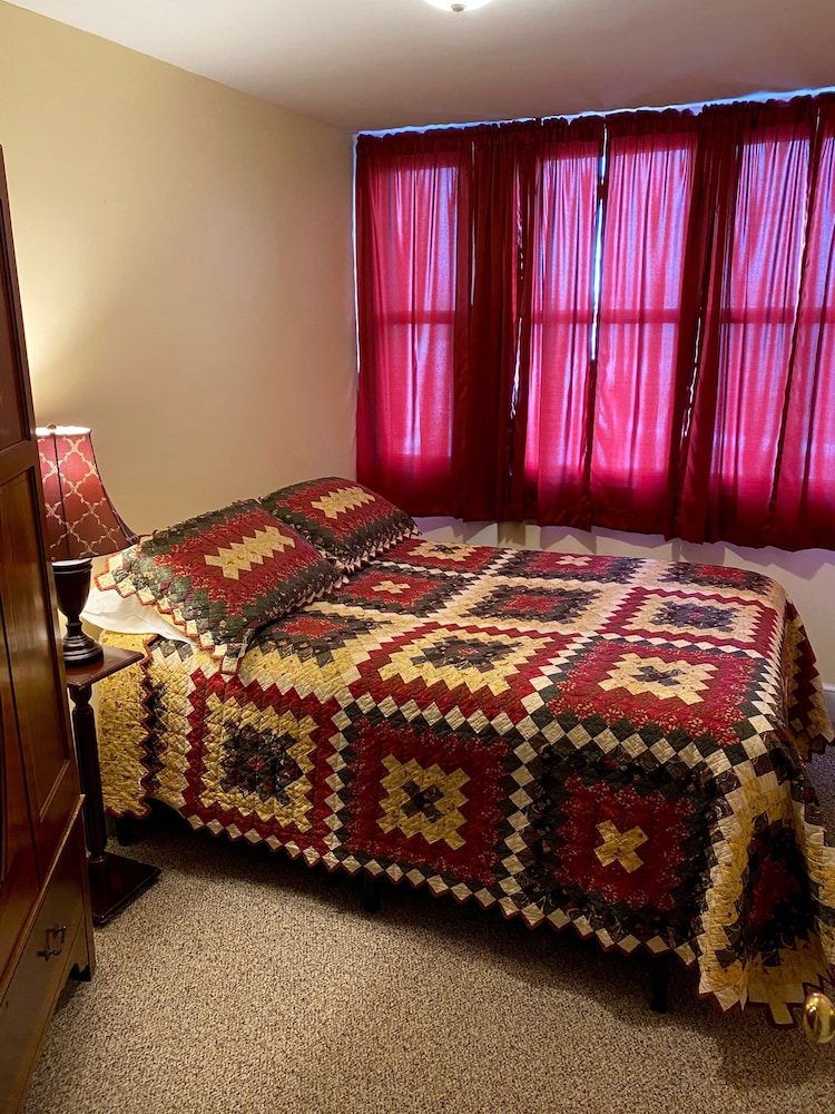 Inn at Lincoln Square - photo 5