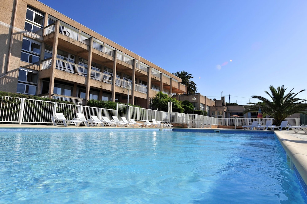 Le Kangourou by Popinns in Frejus, France