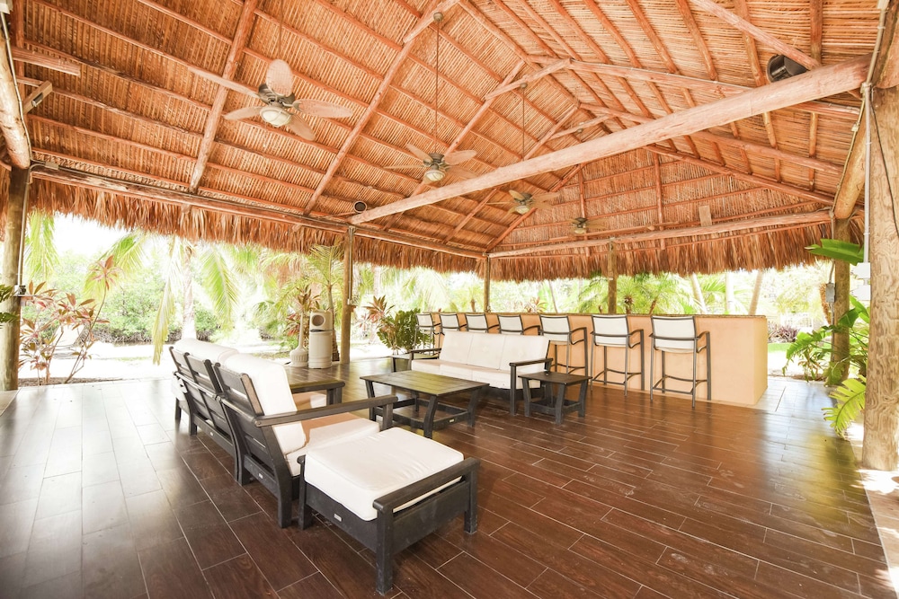 Hampton Inn Key Largo Manatee Bay - photo 38