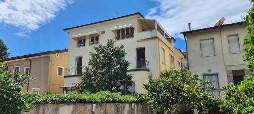 Appartamento per le vacanze vicino al mare in zona centrale — 4-Star Luxury Hotel in Viareggio, Italy