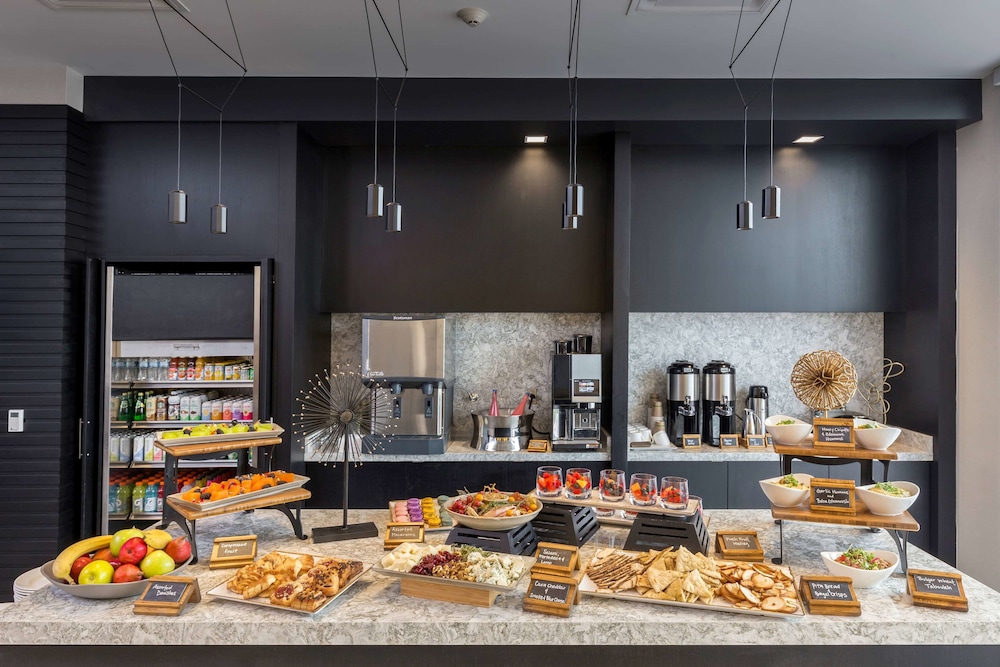 The Summit Hotel - photo 54