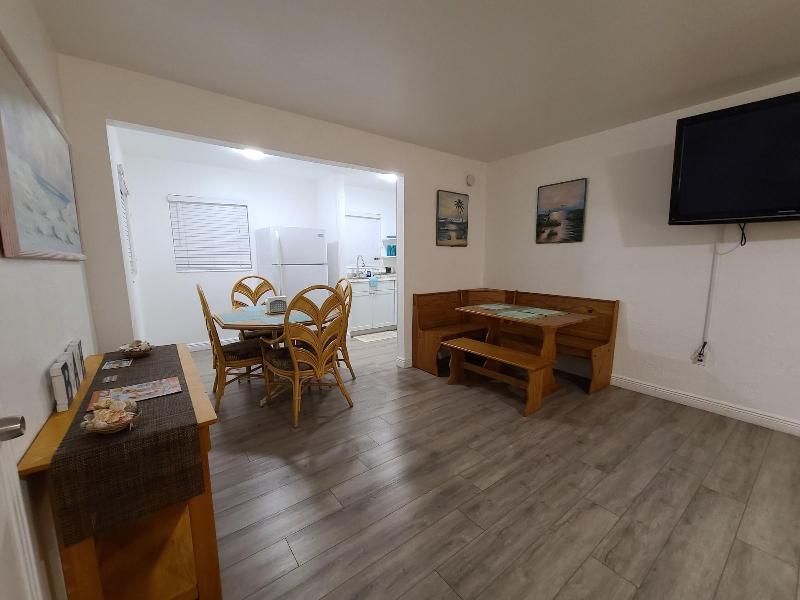 Sun Island Motel - photo 18