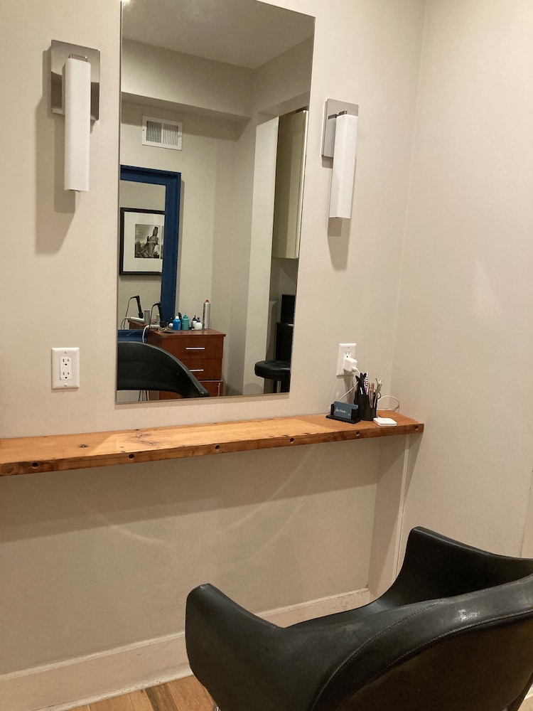 Howard Hotel - photo 44