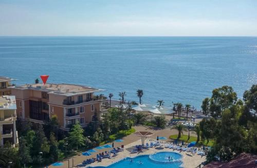 Sea View Apartment at Oasis