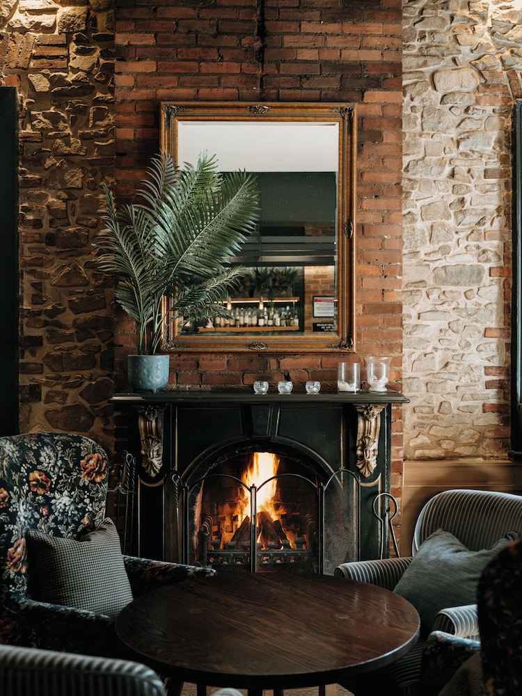 The Crafers Hotel — hotel in Crafers