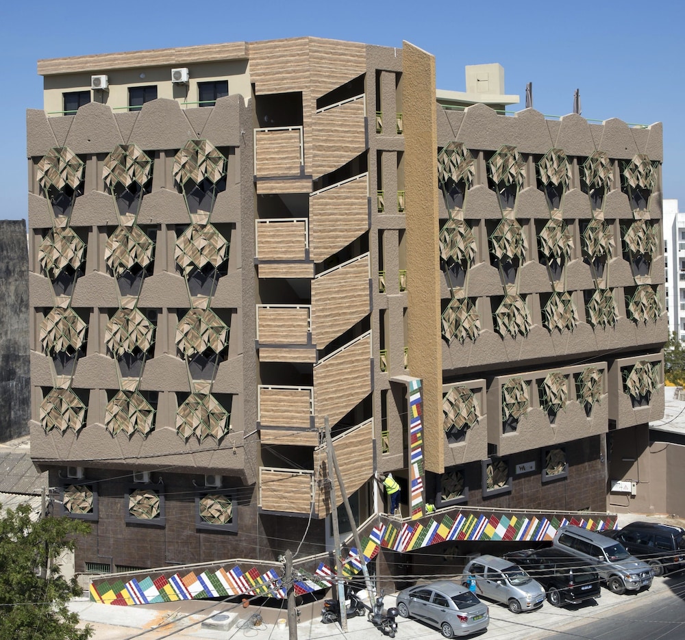 Wakola Hotel Fass — Dakar