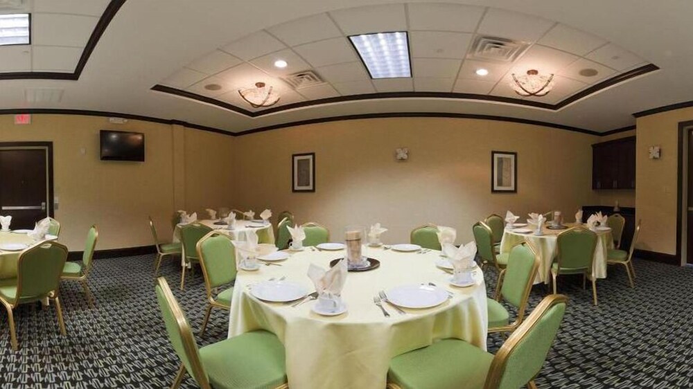 Holiday Inn Hou Energy Corridor Eldridge by IHG - photo 68