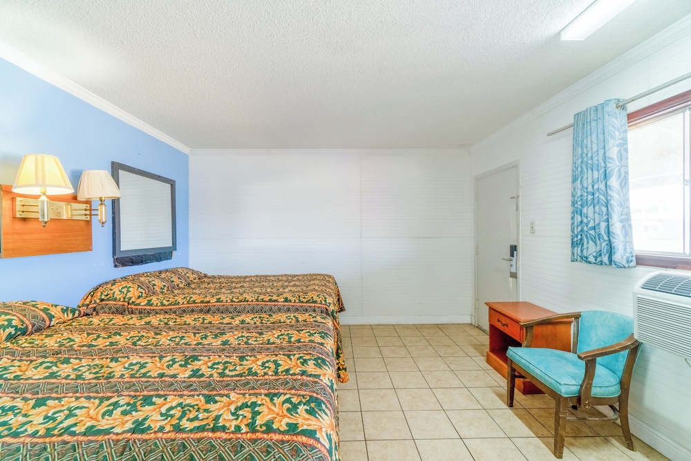 Gulfway Motel By OYO Near Airport I 37 - photo 14