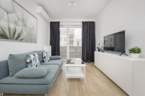 Comfy Two Bedroom Apartment near Chopin Airport Warsaw's Ursynów by Noclegi Renters — 4-Star Luxury Hotel in Warsaw, Poland