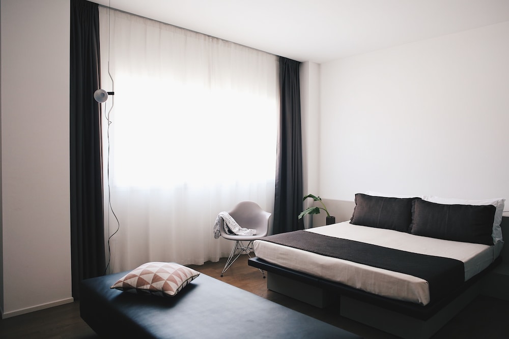 Le Nove Hotel & Momi Restaurant