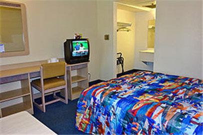 Motel 6 Los Angeles Santa Fe Springs - photo 4