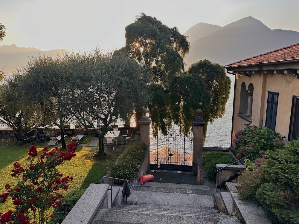 Villa Vica — 4-Star Luxury Hotel in Musso, Italy