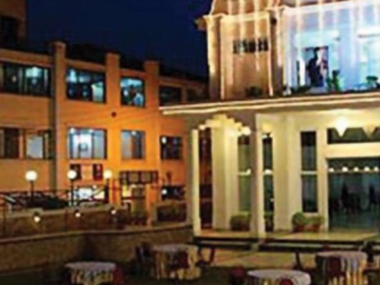 Hotel Taj Inn in Moradabad, India