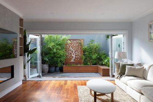 Boutique Stays Two Plus Two - carbon neutral hotel in Middle Park