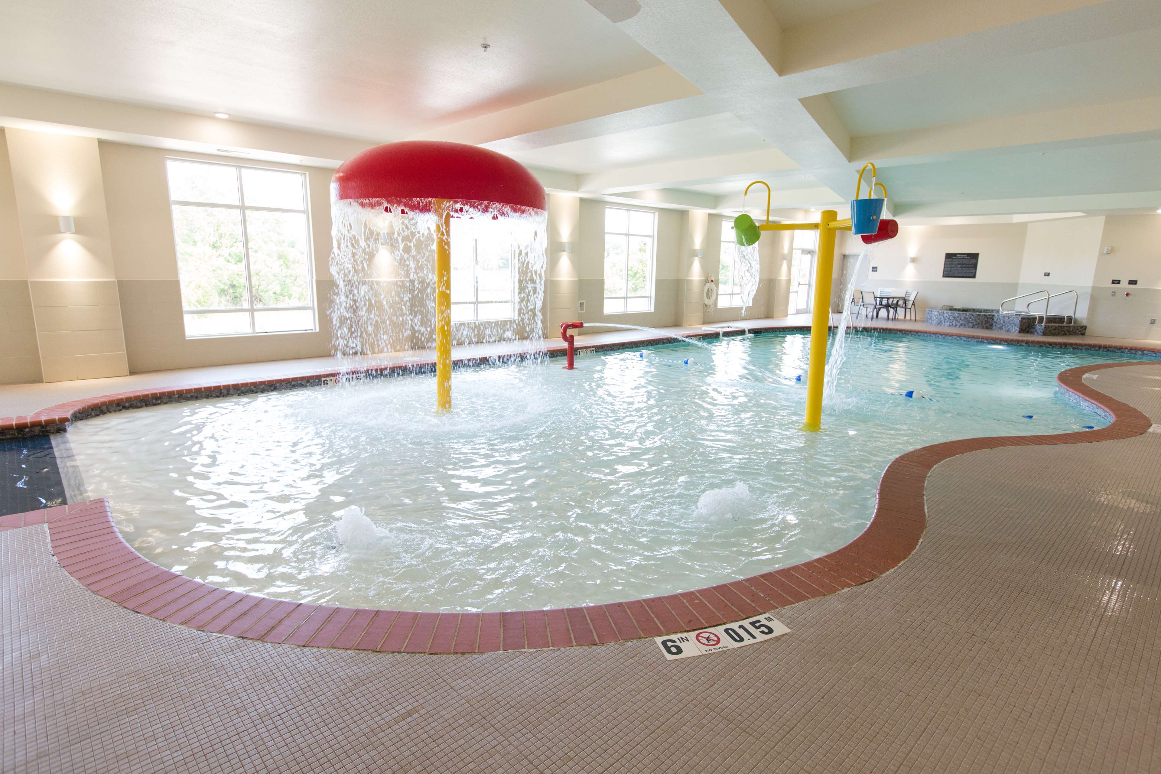 Hampton Inn & Suites Oklahoma City Airport - photo 8