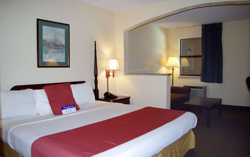 Americas Best Value Inn Malvern - photo 9