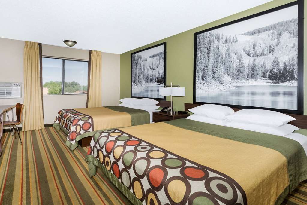 Super 8 by Wyndham Montrose - photo 10