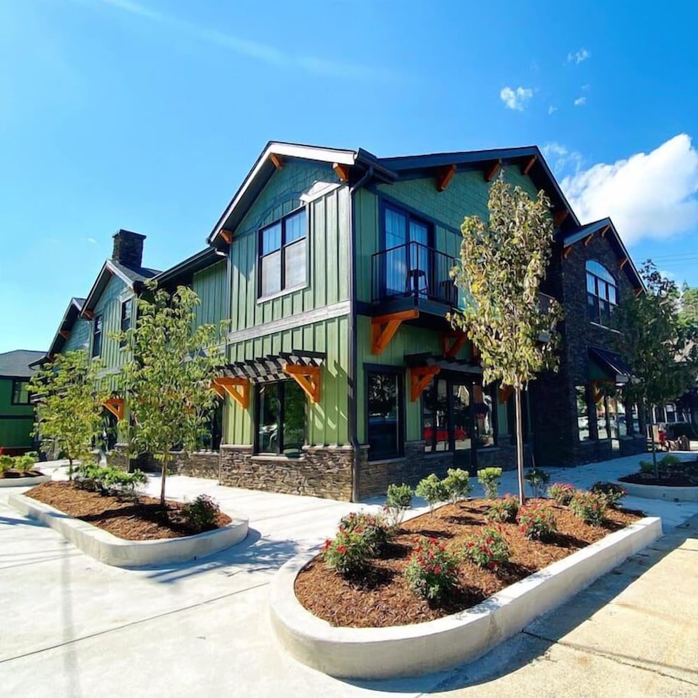 Appalachian at Main and Pine — 4-Star Luxury Hotel in Blowing Rock, United States