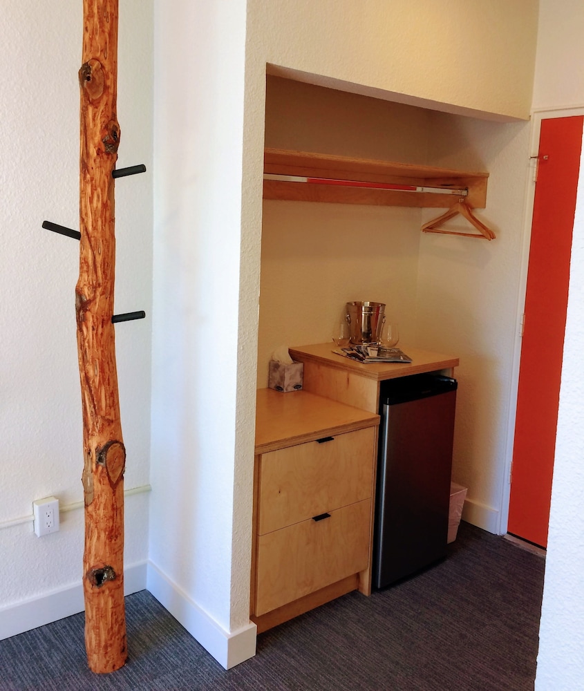 Heliotrope Hotel - photo 46