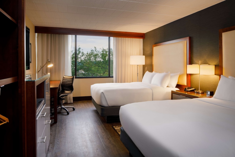 DoubleTree by Hilton Pittsburgh Cranberry - photo 36