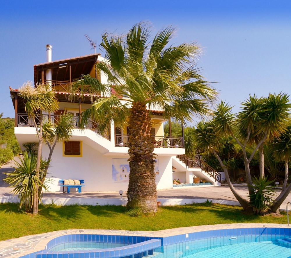 Simpson Secret Crete in Irakleion, Greece