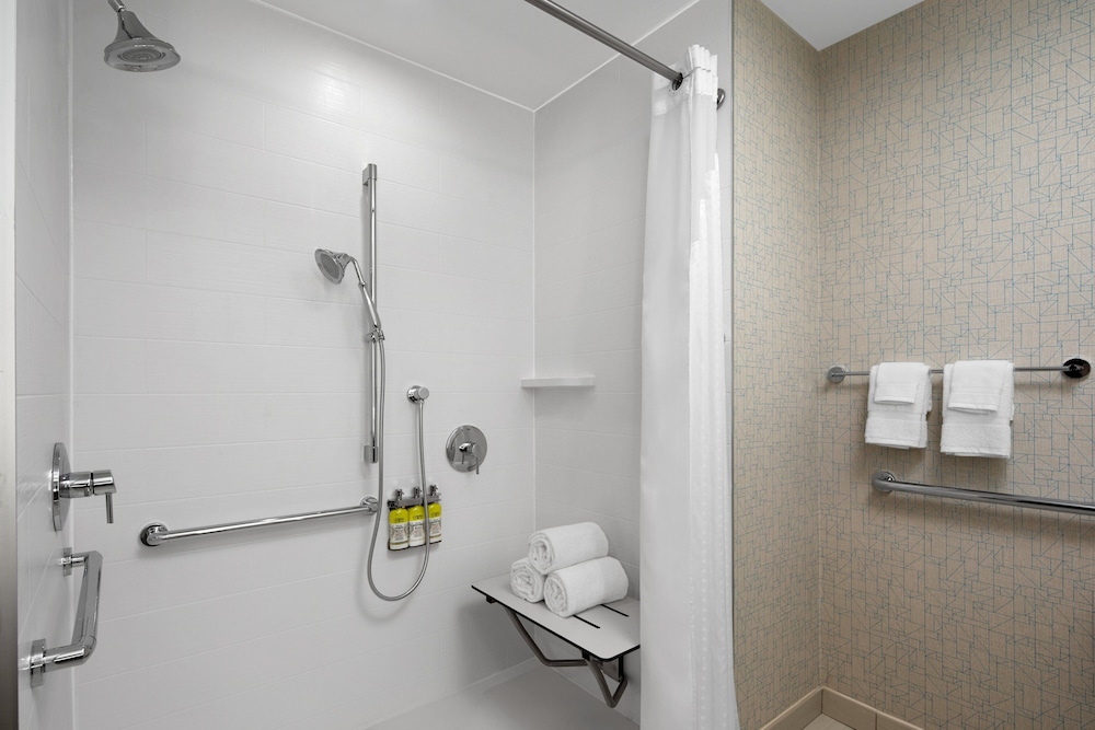 Holiday Inn Express & Suites Woodside LaGuardia Airport by IHG - photo 20