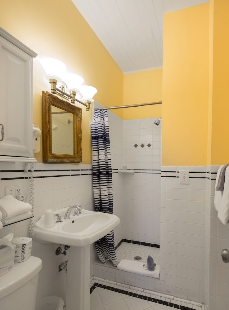 Wicker Guesthouse - photo 53