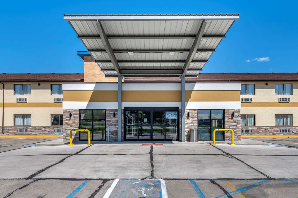 Comfort Inn Near Kokomo Speedway - photo 4