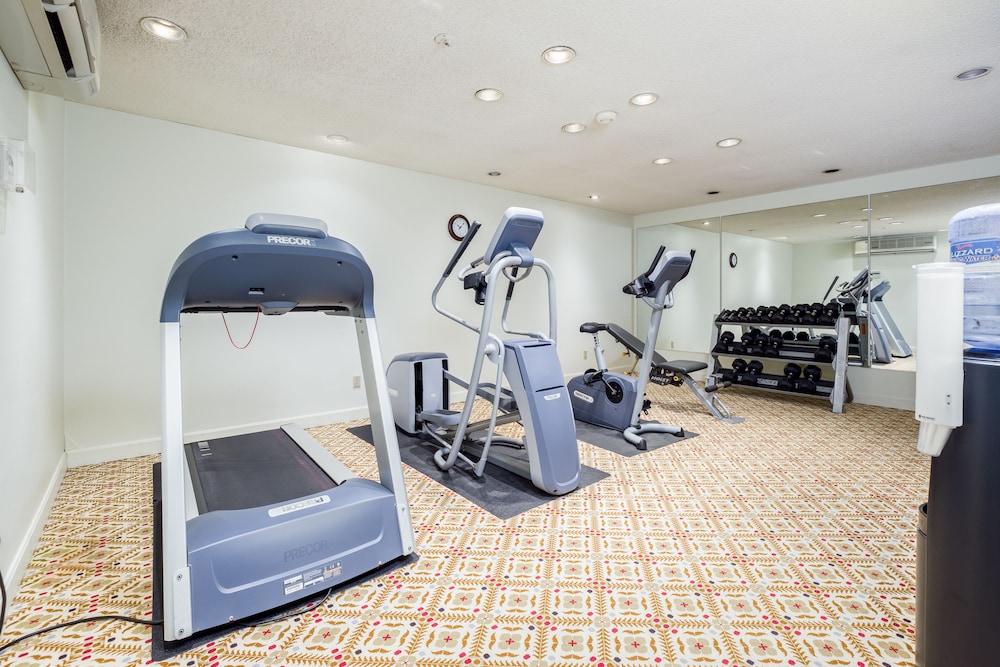 The Farmington Inn & Suites - photo 30