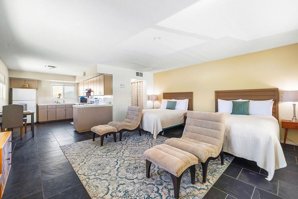 Lido Palms Resort and Spa - photo 18