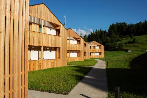 Chalet del Capriolo — 4-Star Luxury Hotel in Vodo, Italy