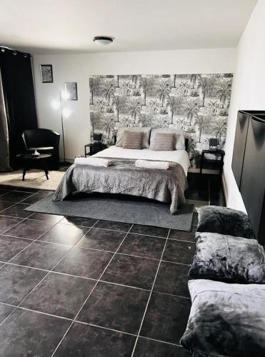 Studio Proche du Front de Mer En Plein Centre Ville in Saint-Nazaire, France