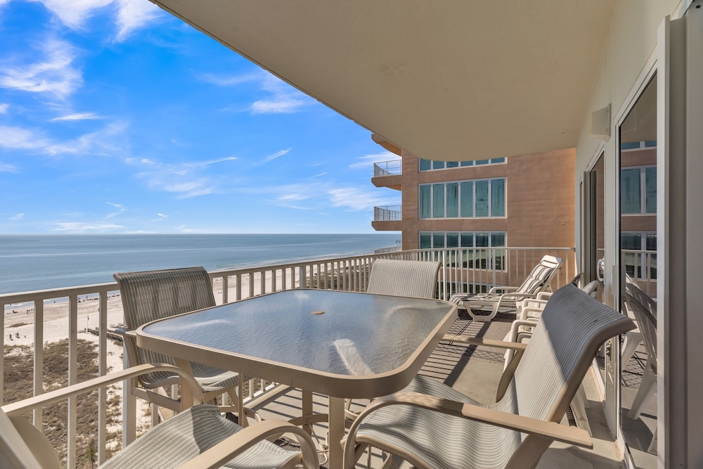 Stunning Oceanfront Condo with Resort Amenities condo - photo 28