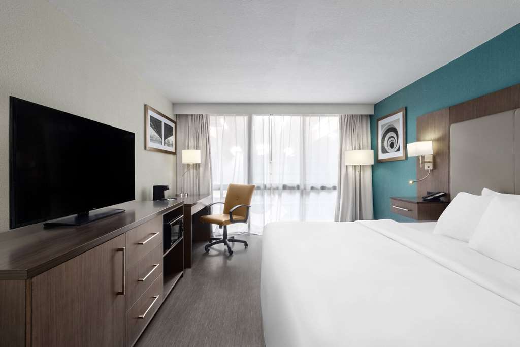 SureStay Plus Hotel by Best Western Kansas City Northeast - photo 27