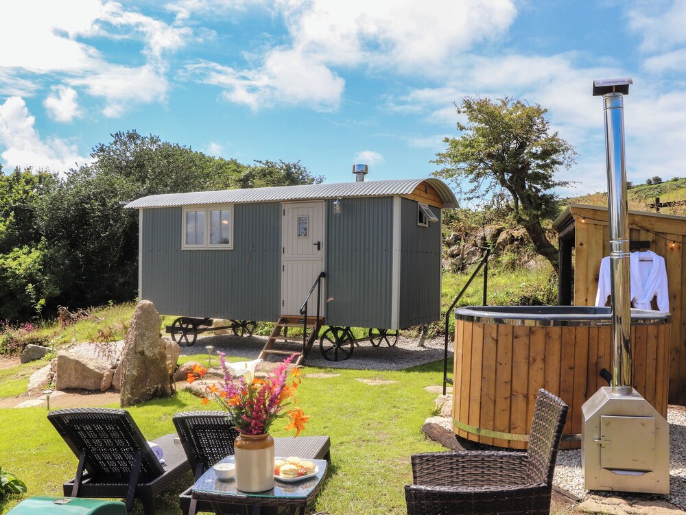 Bosulla Shepherds Hut in Penzance, United Kingdom
