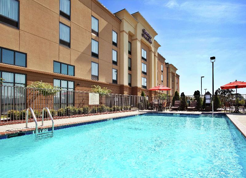 Hampton Inn & Suites Millington - photo 129