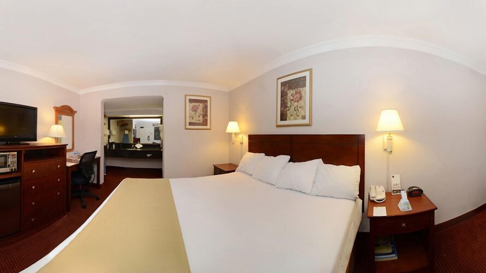 Chula Vista Inn - photo 13