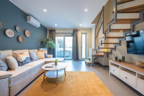 Artistic 2BR Maisonette: An Architectural Delight — 4-Star Luxury Hotel in Athens, Greece