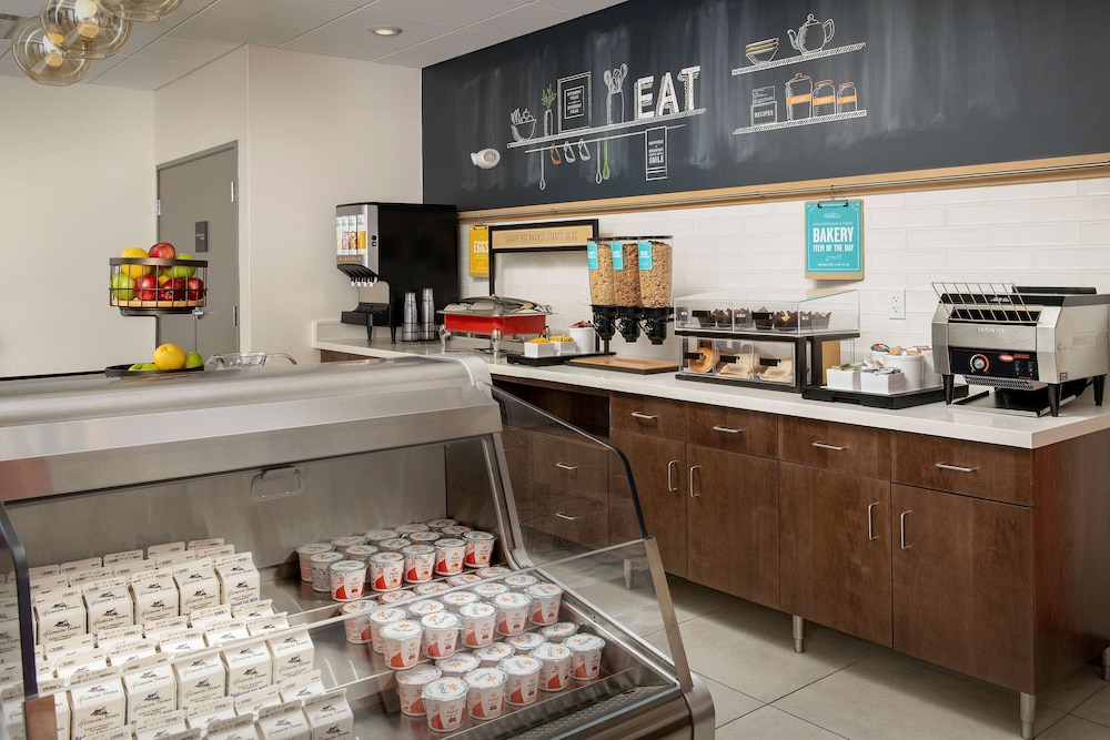 Hampton Inn Warroad MN - photo 25