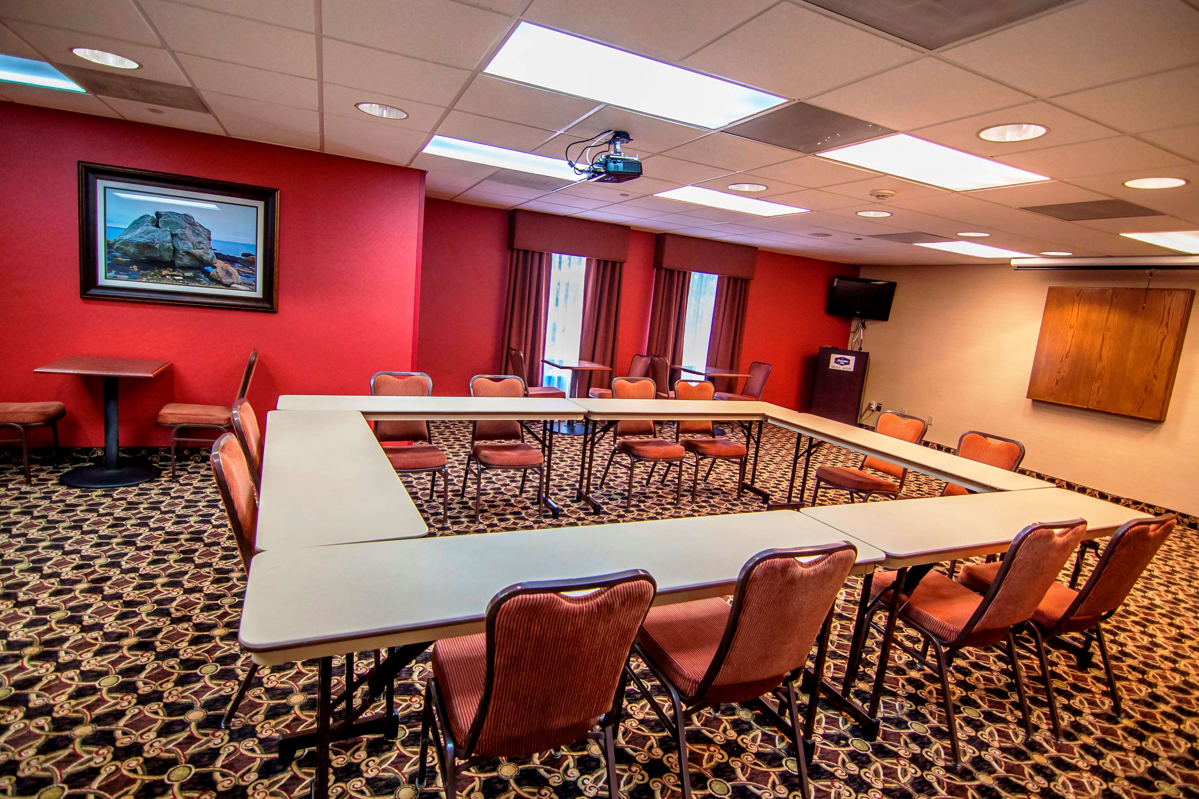 Hampton Inn Groton - photo 21
