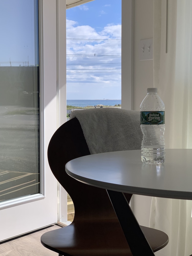 Breakwater Hotel - photo 37