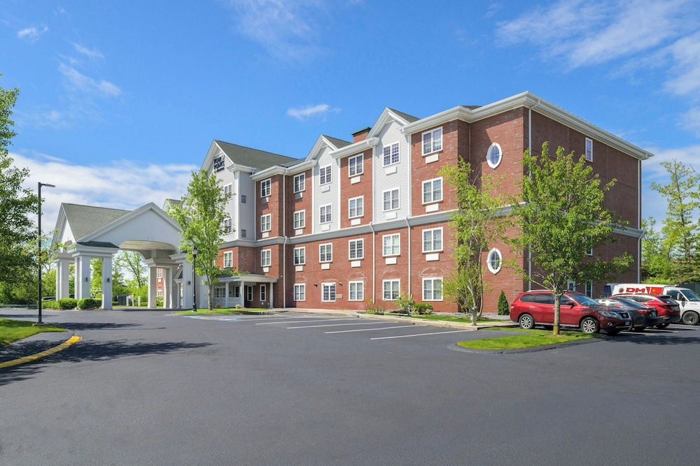 Four Points by Sheraton Bedford Manchester Airport - photo 81