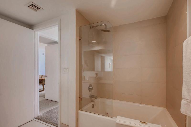 South Ocean Suites - photo 25