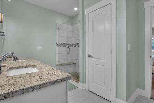 All Summer Long by Oak Island Accommodations - photo 41