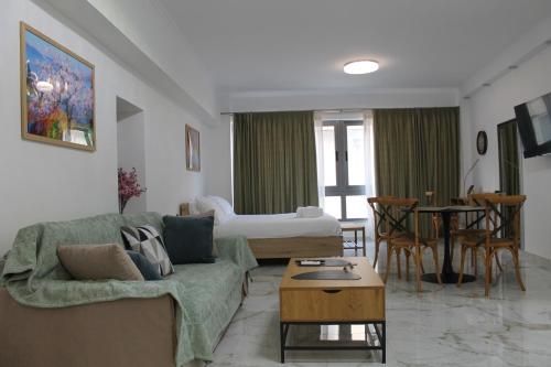 Simoya Nature Park - carbon neutral hotel in Dambulla