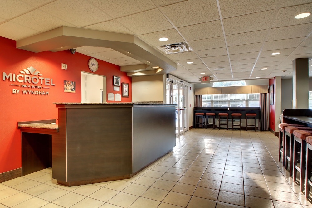 Microtel Inn & Suites Tuscaloosa Near University - photo 18