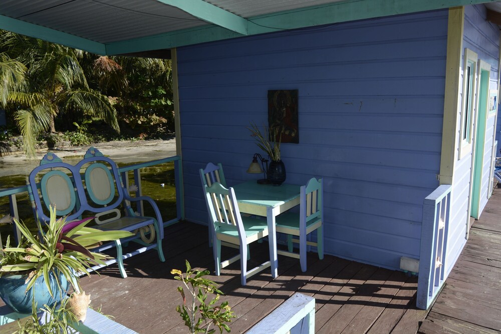 Cosmic Crab Resort — Bocas Del Toro — photo 3