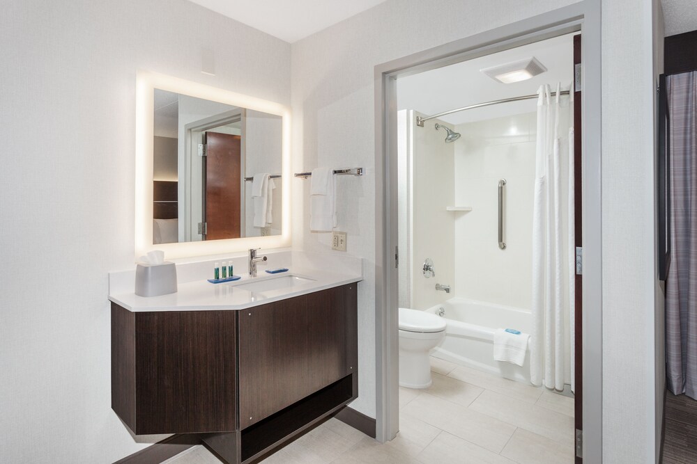 Holiday Inn Express Hotel & Suites South Portland by IHG - photo 19