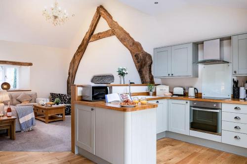 CRUCK BARN Beautiful Renovated Barn within the Countryside in Llanrwst, United Kingdom